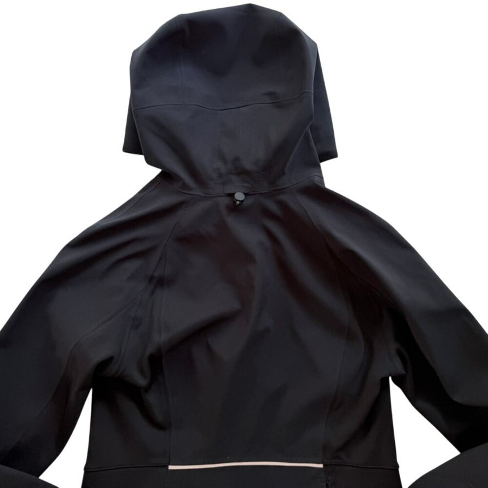 Lululemon Cross Chill Jacket Black Size 6 Rain Softshell Winter Waterproof Layer - Picture 8 of 10